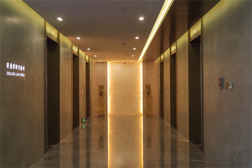 1电梯.jpg